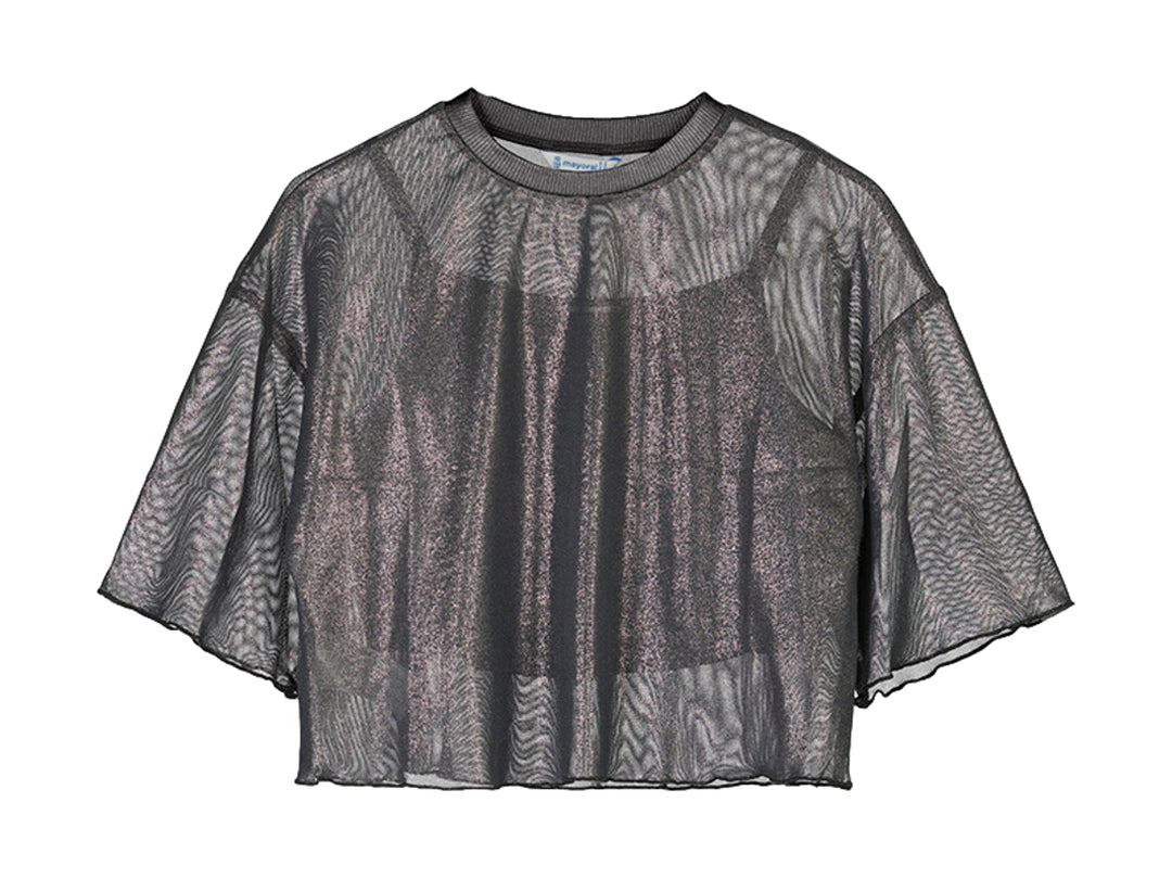 Blusa corta de tul color carbón con mangas cortas y acabado brillante.
