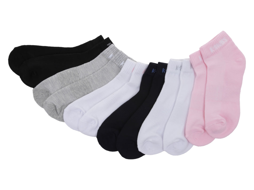 Paquete de calcetines deportivos para niña en colores blanco, negro, gris y rosa.