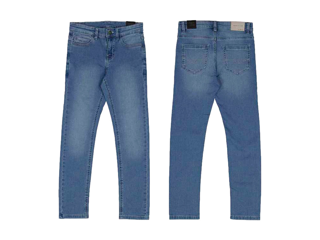 Pantalones de mezclilla color azul medio, vista frontal y posterior.