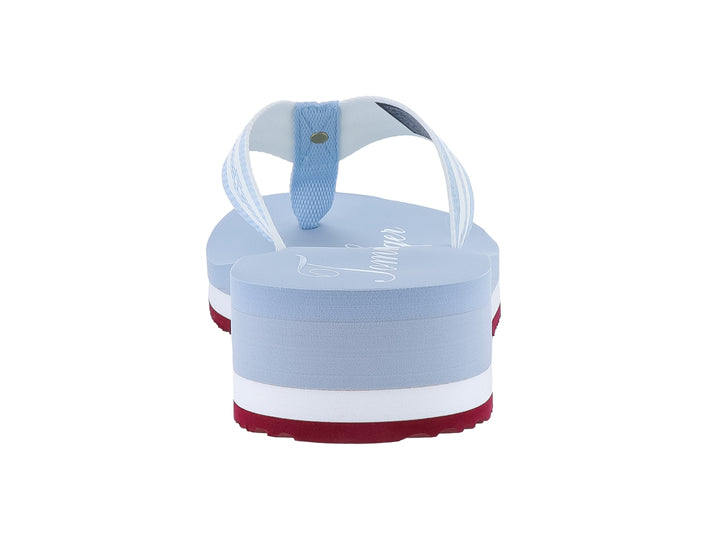 Sandalia de plataforma Tommy Hilfiger en color azul claro con detalles en blanco y rojo en la suela.