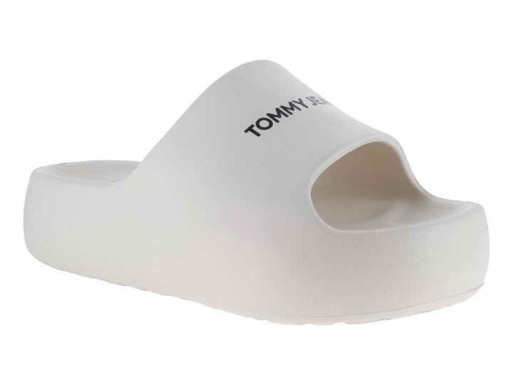 Sandalia slide de plataforma color blanco con logotipo de Tommy Hilfiger.