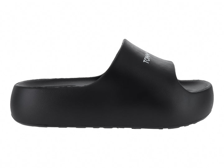 Sandalias slide de plataforma color negro marca Tommy Hilfiger para uso casual.