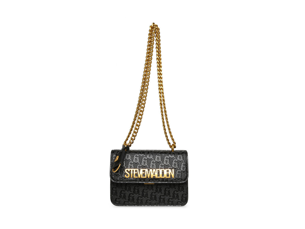 Bolso pequeño negro con acabado brillante y cadena dorada de la marca Steve Madden.