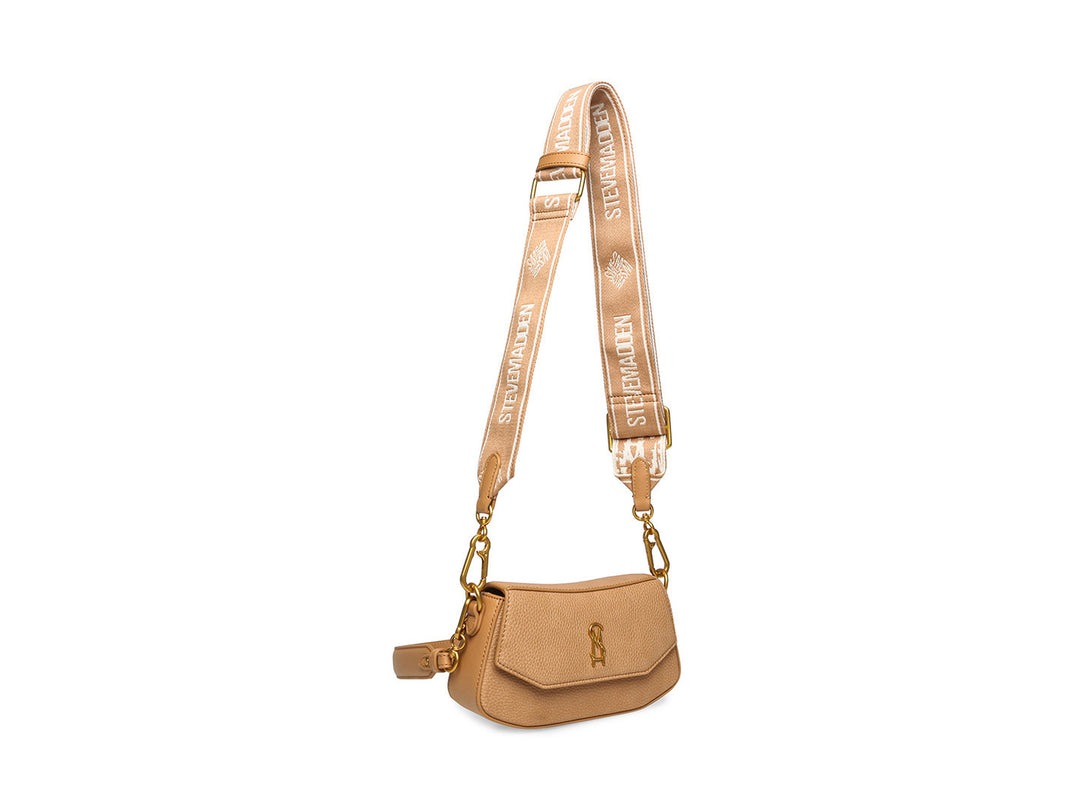 Bolso pequeño Steve Madden color camel con correa ancha logotipada y detalles en dorado.