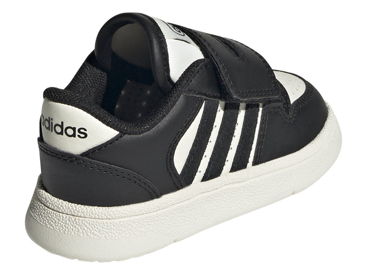 Tenis Adidas Break Start para niño en color negro con tres franjas blancas y cierre de velcro.