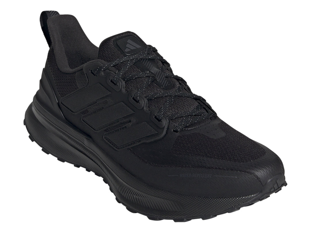 Tenis deportivos Adidas Ultrarun 5 en color negro, vista lateral sobre fondo blanco.