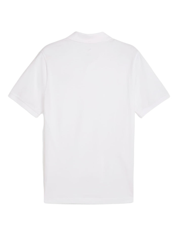 Camiseta polo PUMA de color blanco con cuello y logotipo negro en el pecho.