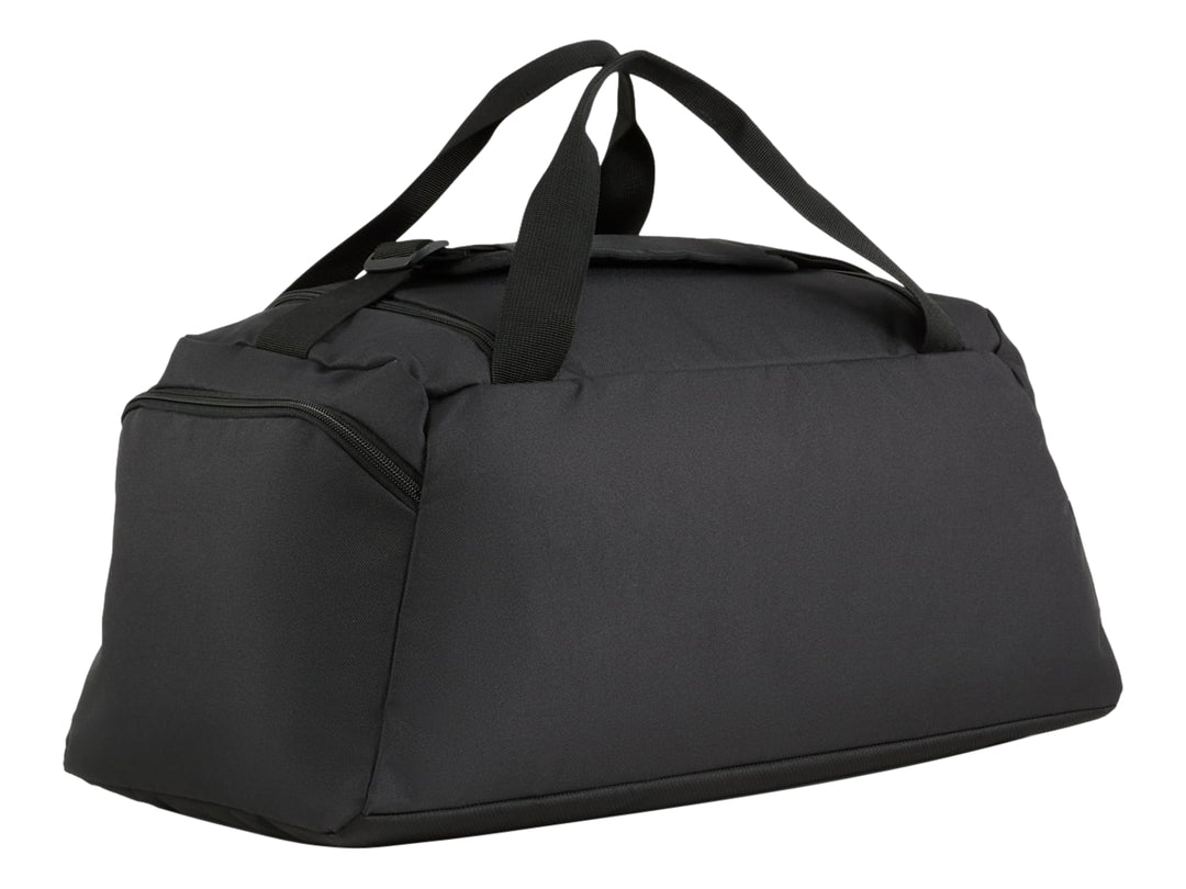 Bolsa deportiva Puma Fundamental Small en color negro con detalles blancos y compartimento lateral de malla.