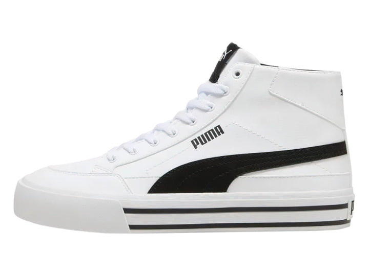 Tenis PUMA Court Classic Vulc Mid color blanco con detalles negros en la suela.