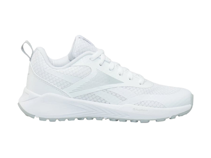 Tenis deportivos Reebok Energen Run en color blanco con suela blanca y detalles en malla.