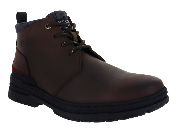 Botas casuales de color chocolate con suela negra y cordones.