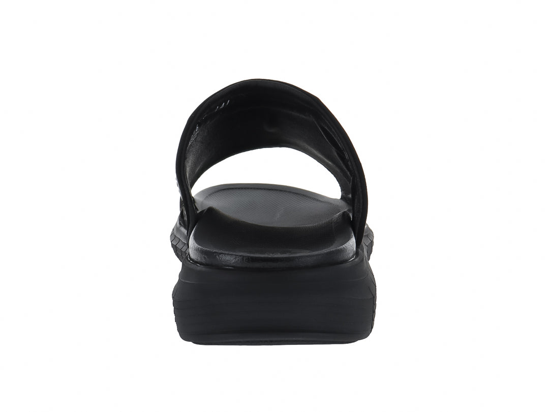 Sandalia Dockers color negro para hombre con diseño de tiras anchas y suela robusta.