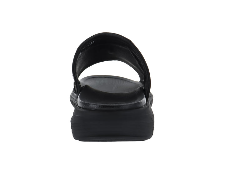 Sandalia Dockers color negro para hombre con diseño de tiras anchas y suela robusta.