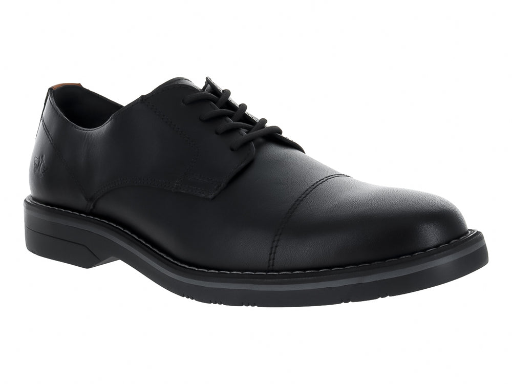 Zapato formal negro de cuero con cordones y suela negra.