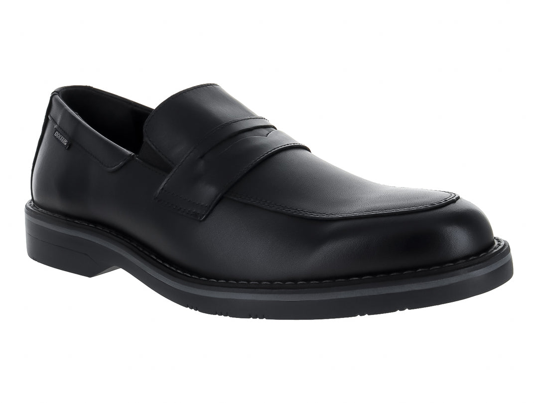 Zapato loafer color negro de la marca Dockers con acabado liso y suela negra.