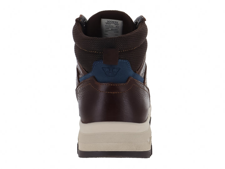 Bota casual Dockers color caoba con suela blanca dentada y detalles azules.