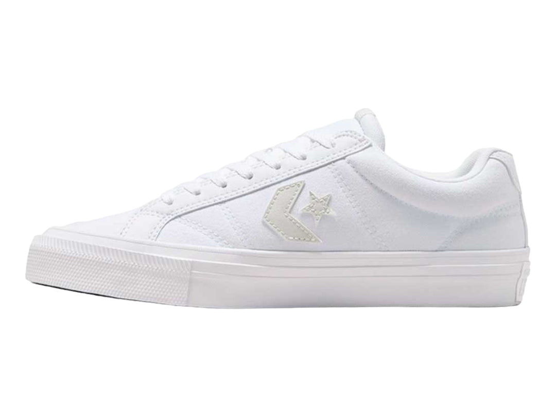 Tenis Converse deportivos casuales en color blanco total para niños.
