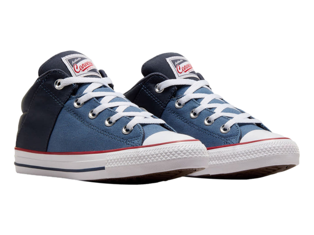 Tenis Converse de bota en color azul con suela blanca y detalles en rojo para Niño.