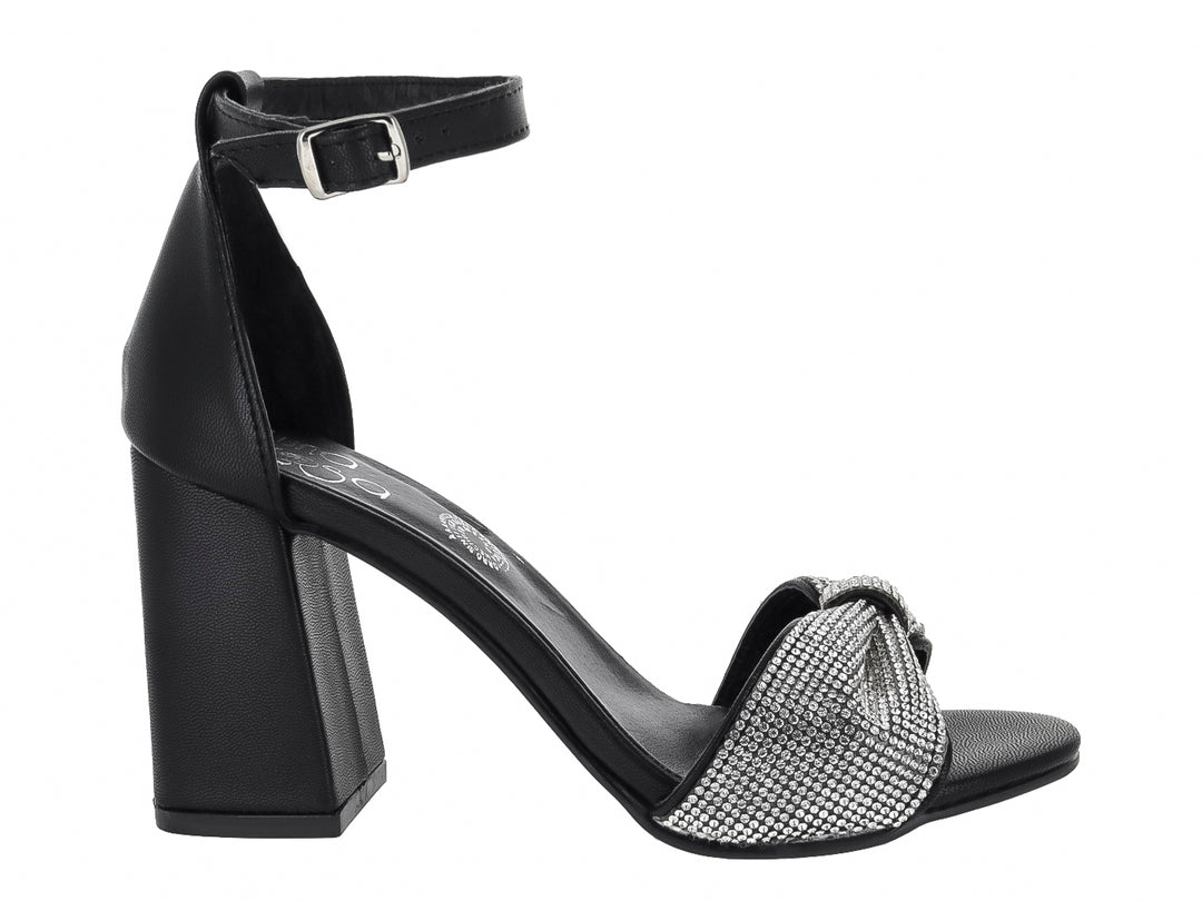 Sandalia negra de tacón bloque con correa al tobillo y detalle frontal brillante en color plata para mujer.