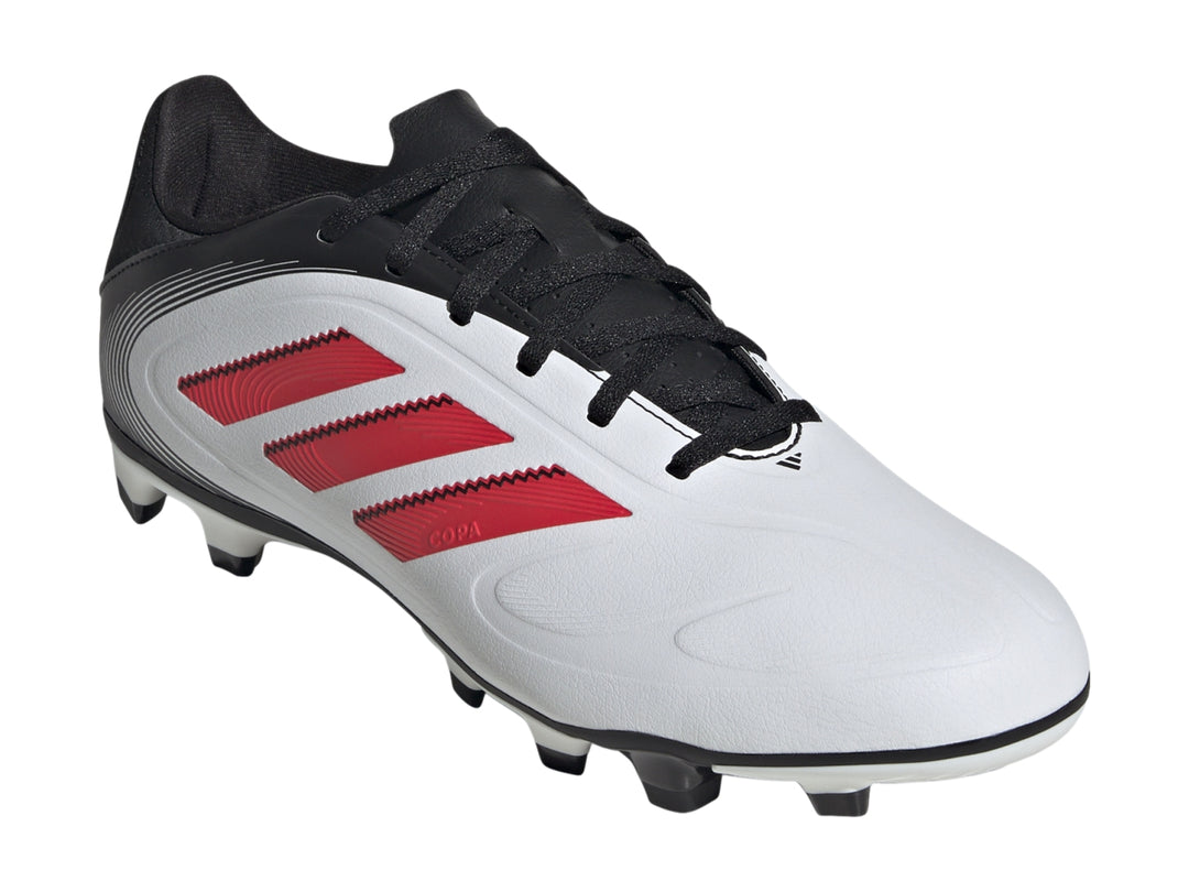 Zapato de fútbol Adidas Copa Pure 3 en color blanco con detalles en negro y franjas rojas laterales.