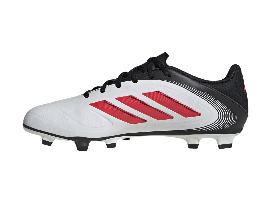 Zapato de fútbol Adidas Copa Pure 3 en color blanco con detalles en negro y franjas rojas laterales.