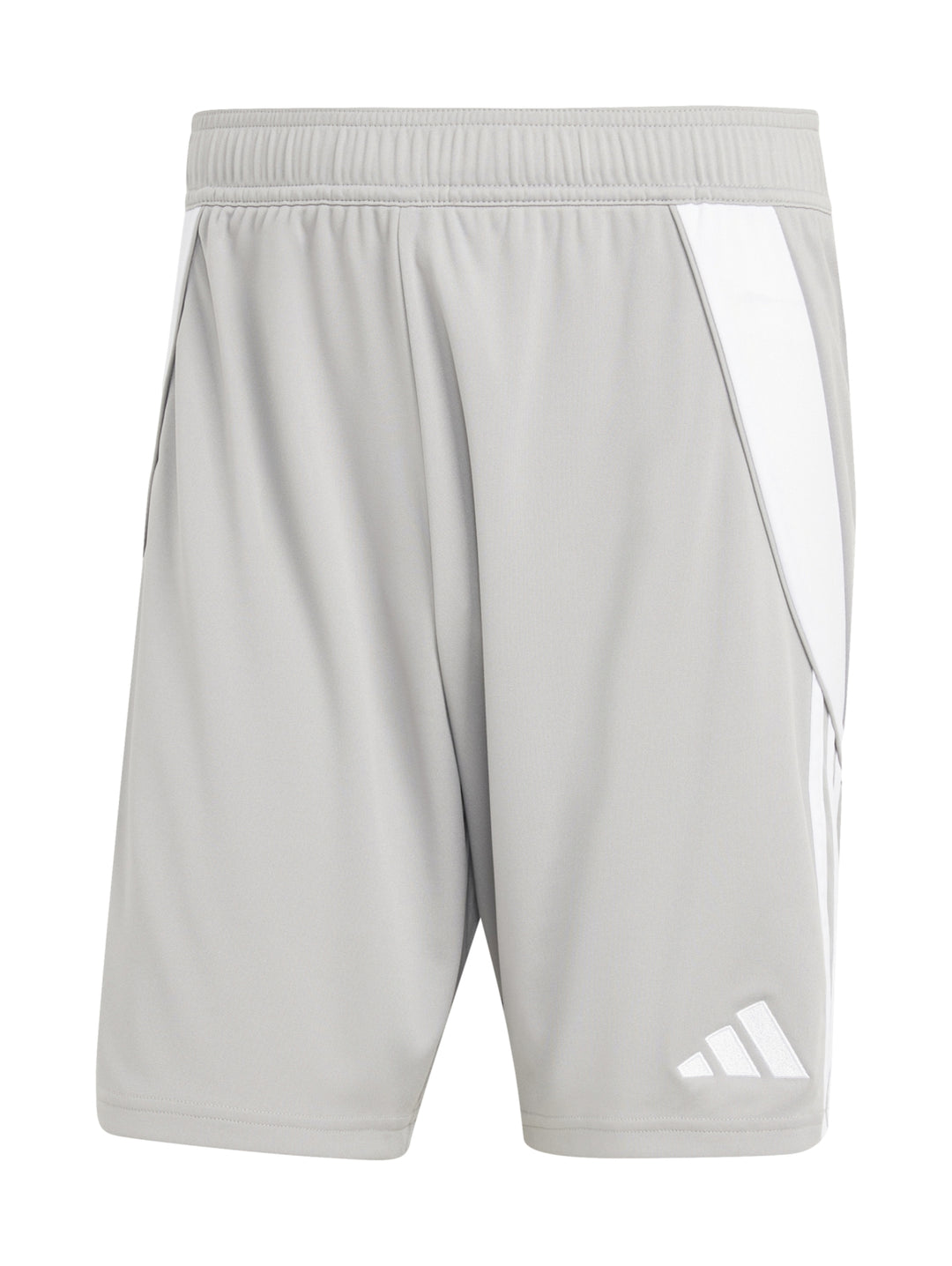 Hombre vistiendo shorts deportivos Adidas color gris con detalles blancos laterales.