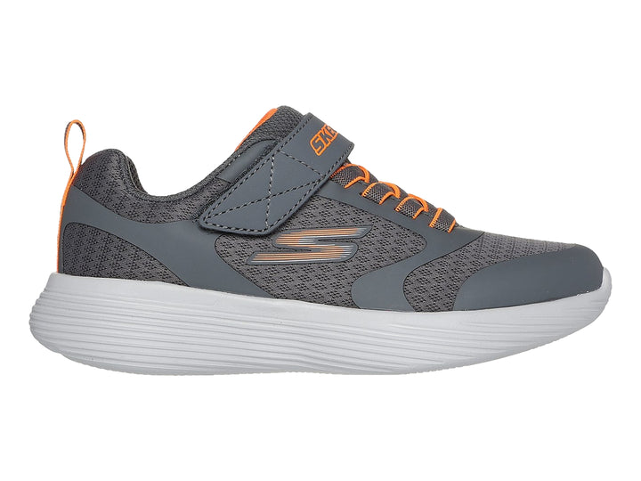 Tenis deportivos Skechers color gris con detalles en naranja y suela blanca.