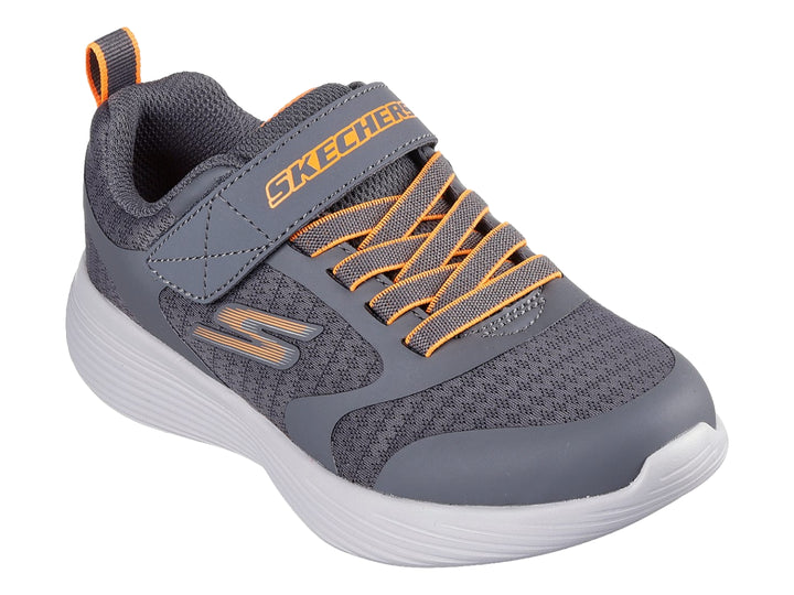 Tenis deportivos Skechers color gris con detalles en naranja y suela blanca.