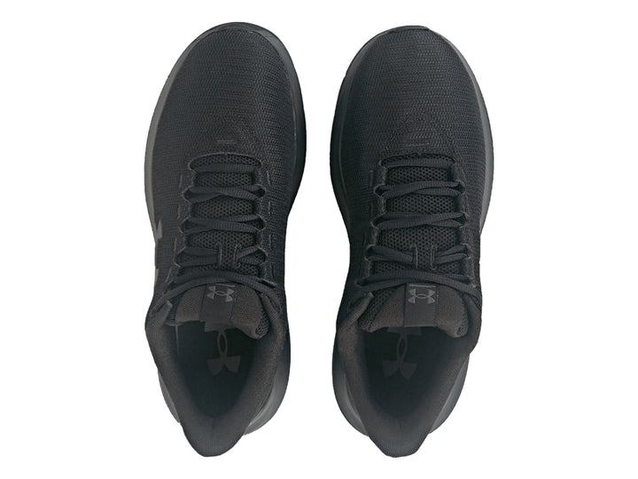 Tenis deportivos Under Armour modelo Phade RN 3 en color negro total con suela robusta y tejido transpirable.