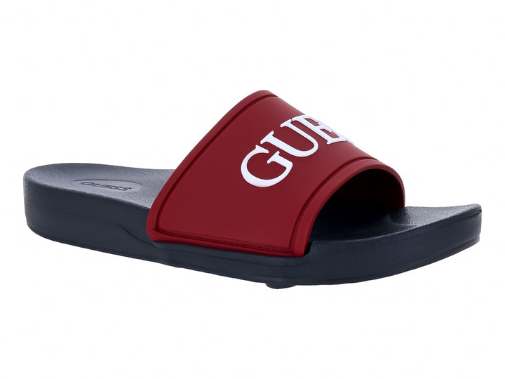 Sandalia deslizable GUESS con banda superior color vino y suela azul marino.