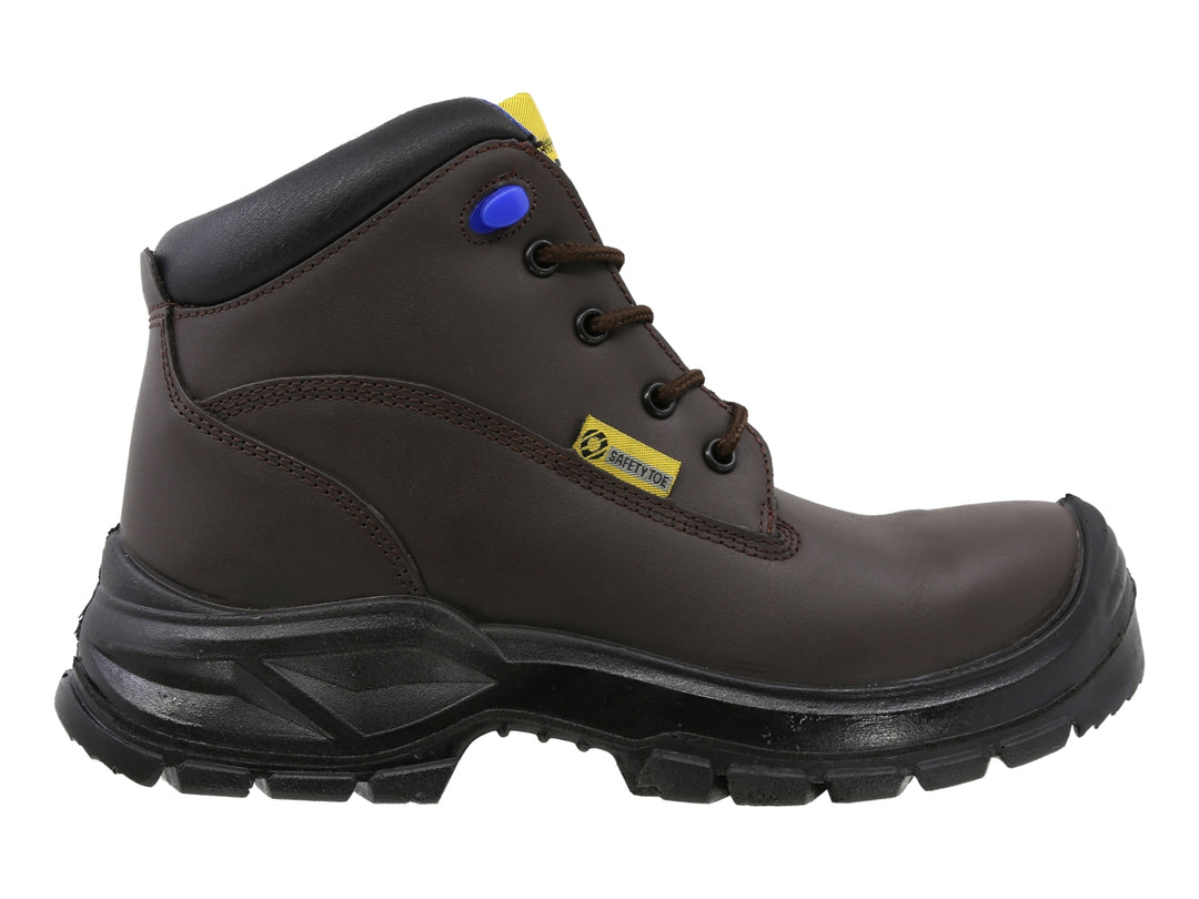 Bota de seguridad industrial de cuero color café con suela negra y detalles en azul y amarillo.