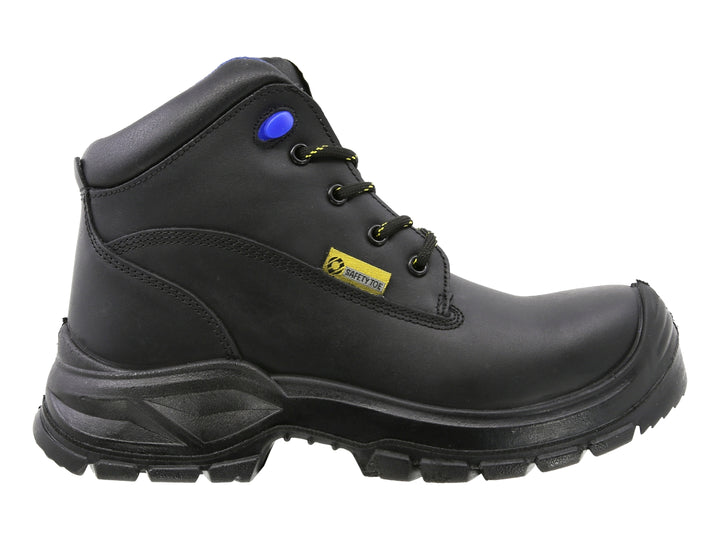 Bota de seguridad industrial marca Triples Pro color negro, con casquillo y suela gruesa antideslizante.