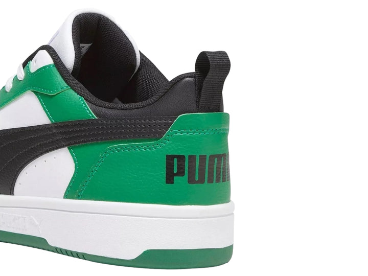 Tenis PUMA Rebound V6 Lo JR en colores blanco, verde y negro para Niño.