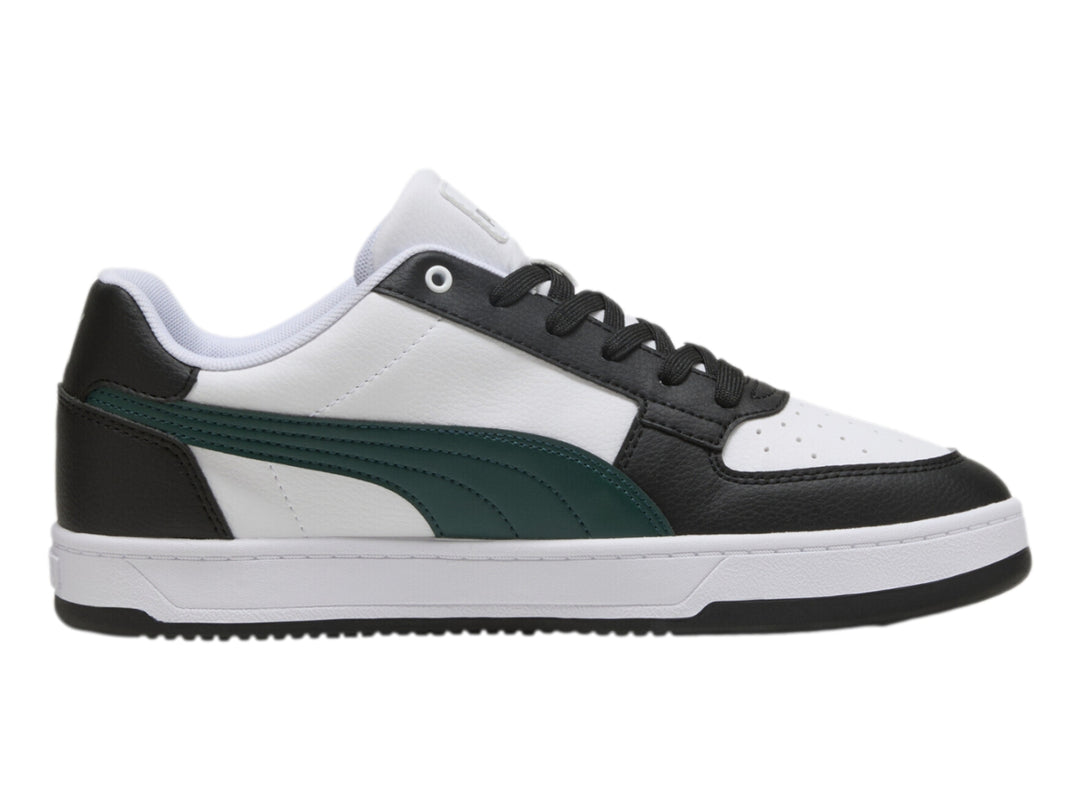 Tenis Puma Caven 2.0 color blanco con detalles en negro y verde oscuro, vista lateral.