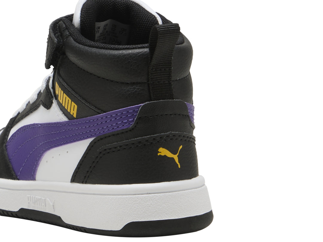 Tenis PUMA Rebound V6 Mid para niños en colores blanco, negro y morado.