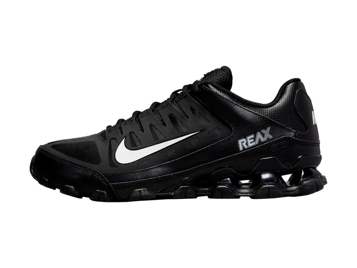 Tenis deportivos Nike Reax 8 TR en color negro con detalles blancos y suela amortiguada.