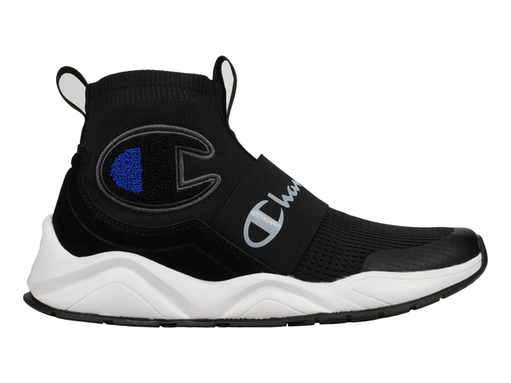 Tenis deportivos Champion color negro con suela blanca y diseño slip-on.