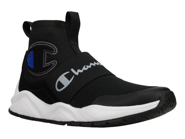 Tenis deportivos Champion color negro con suela blanca y diseño slip-on.
