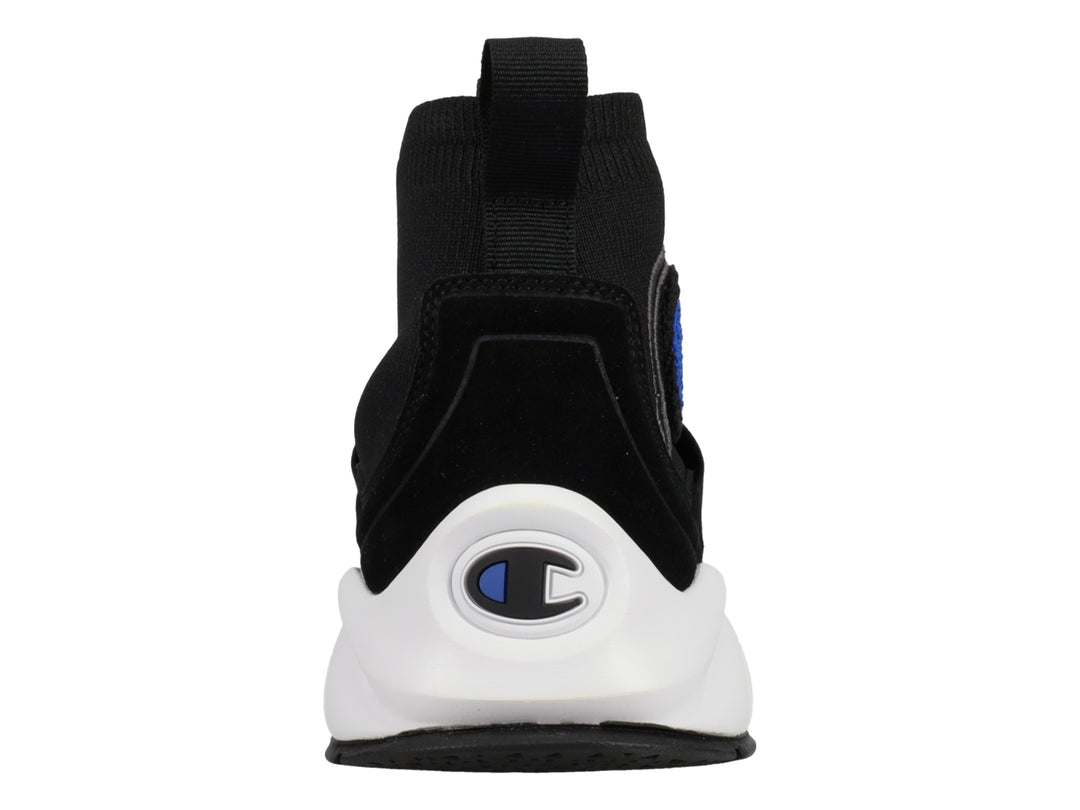 Tenis deportivos Champion color negro con suela blanca y diseño slip-on.