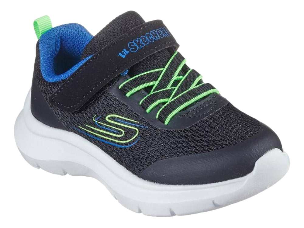 Tenis deportivos Skechers para niño en color negro con detalles en azul y verde lima y suela blanca gruesa.