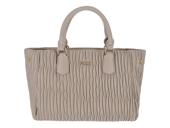 Bolso de hombro color nude con textura plisada y asas cortas de la marca ROZE.
