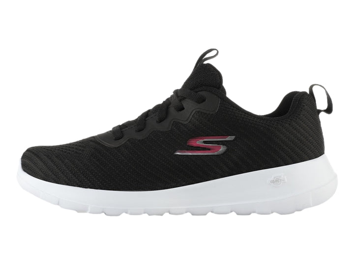Tenis deportivos Skechers color negro con suela blanca y diseño slip-on de tejido.