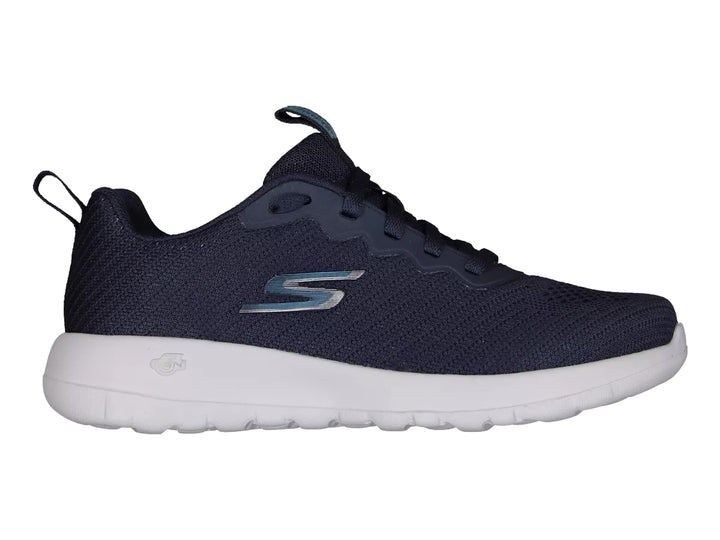 Tenis deportivos Skechers color azul marino con suela blanca y tejido transpirable.