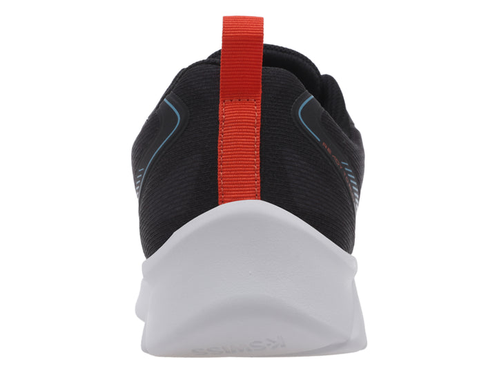 Tenis deportivos K-Swiss color negro con suela blanca y detalles en azul y naranja.