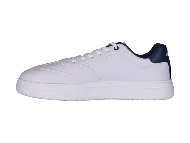 Tenis deportivos Charly de color blanco con detalles en azul marino en el talón y suela blanca.
