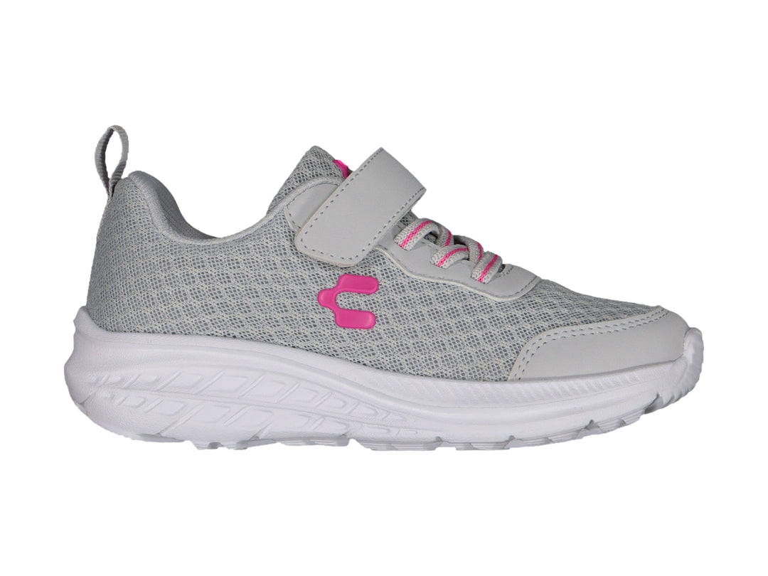 Tenis deportivos Charly color gris con detalles en rosa y suela blanca.