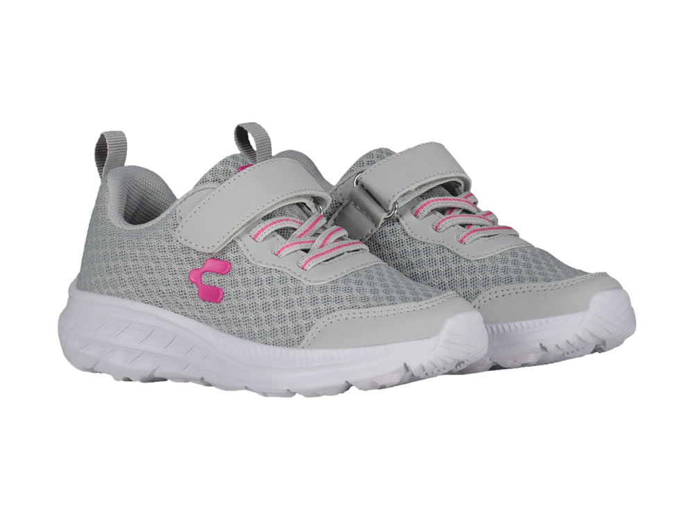 Tenis deportivos Charly color gris con detalles en rosa y suela blanca.