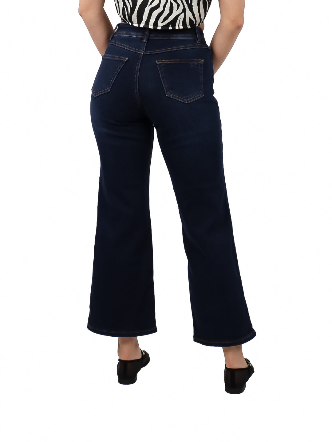 Pantalones jeans color azul índigo de corte pierna ancha para mujer