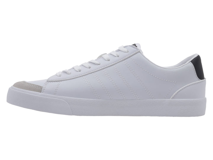 Tenis K-Swiss blancos de corte bajo con detalles en negro y gris, diseño casual y deportivo.