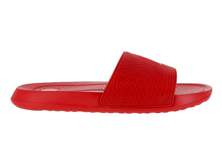 Sandalia Nautica Shark color rojo con textura ondulada en la banda superior y suela antideslizante.